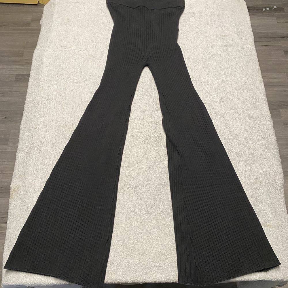 ASTR‎ The Label Pants Medium Black Ribbed Flare High Rise Stretch Pull On Casual